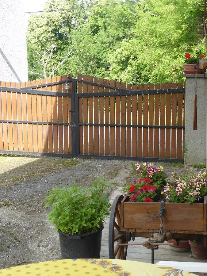 Guest house Au Coeur De La Campagne - Gite Non Loins D'Annecy- A 17 Min D'Annecy - Tout Pret D'Aix Les Bains Saint-Girod